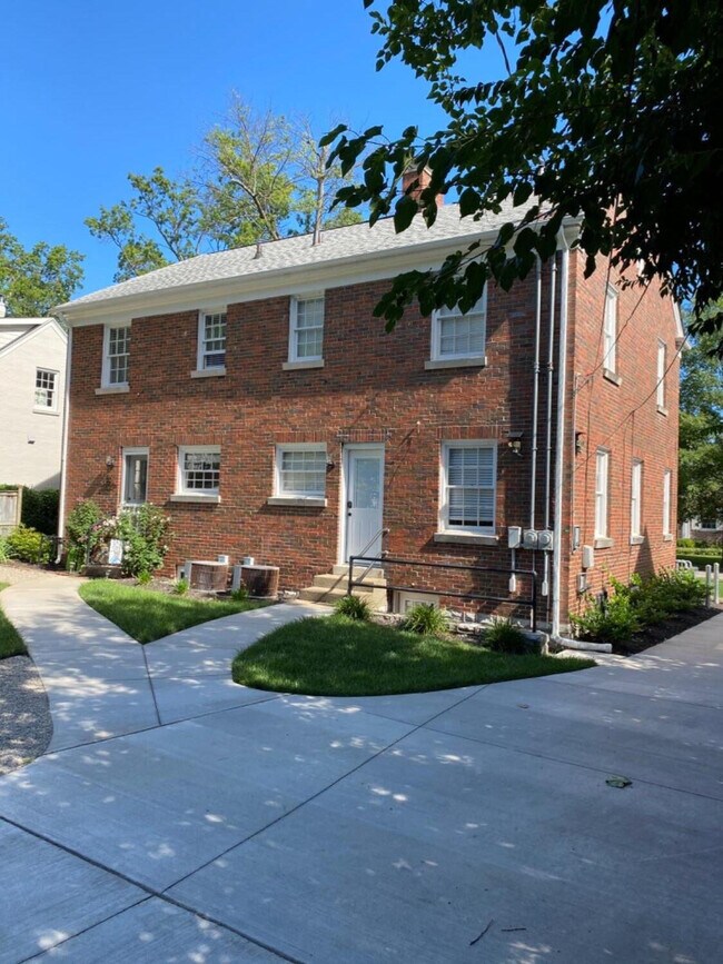 Building Photo - 318 Arcadia Park