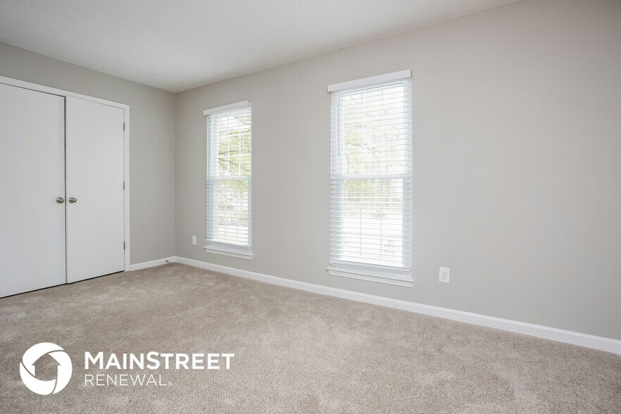 Building Photo - 140 Paces Way