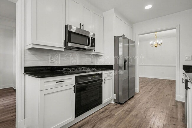 Building Photo - 1735 Peachtree St NW