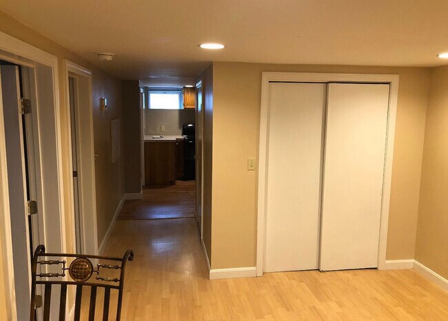 Building Photo - 180 Fish Rd