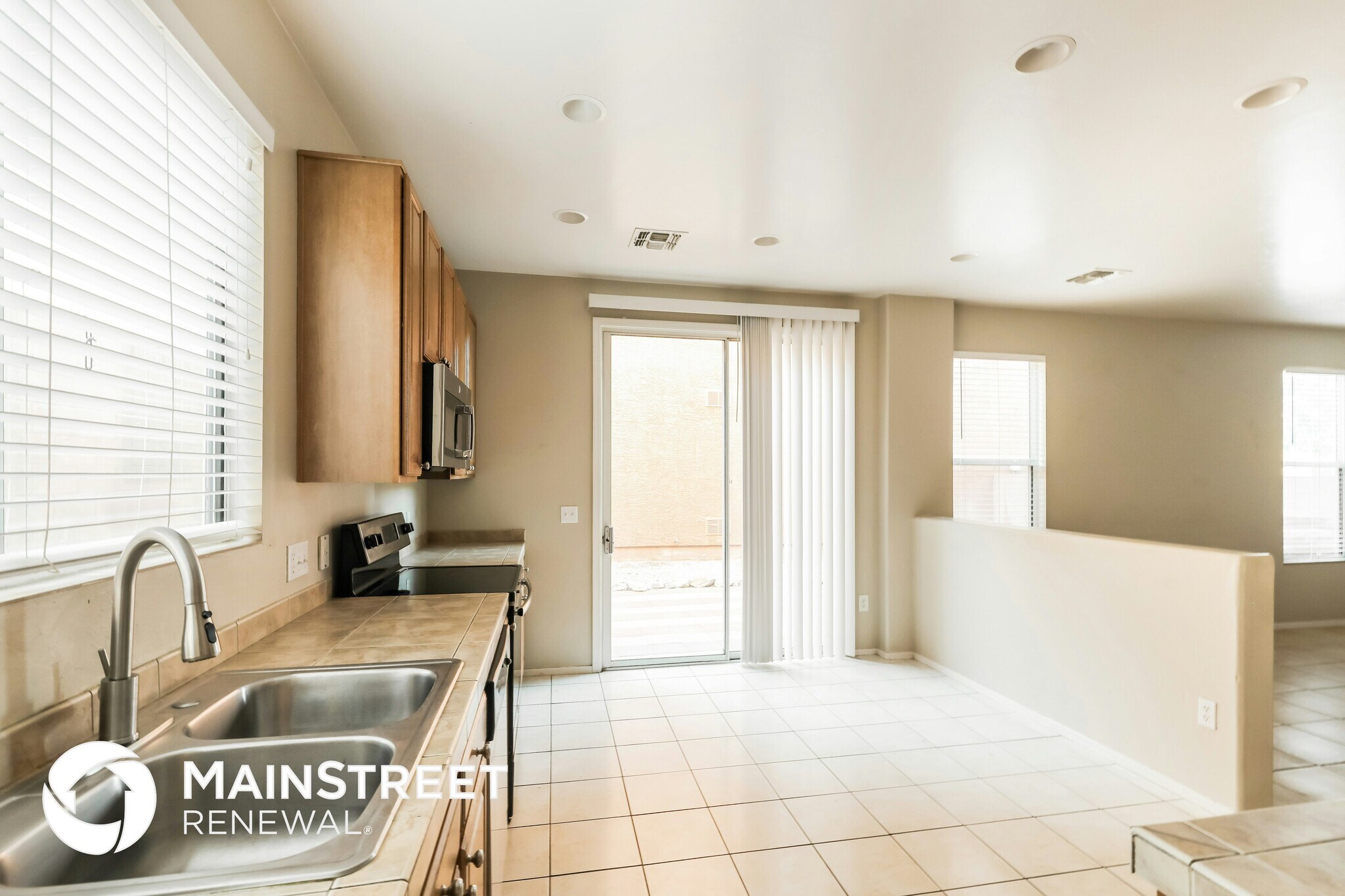 Building Photo - 8044 E Judicial St