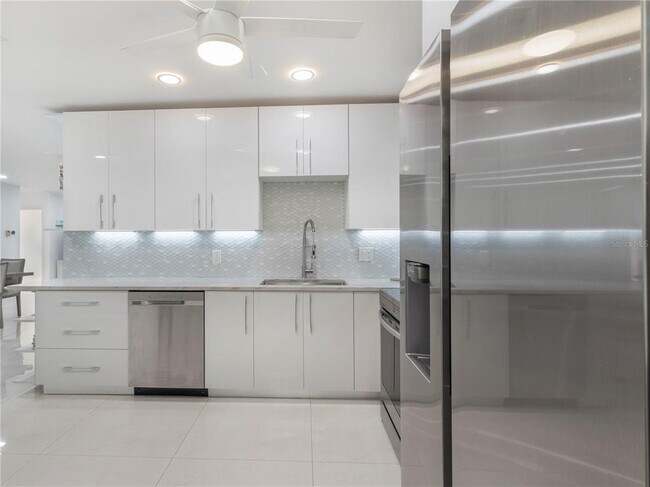 Building Photo - 5157 Floria Way