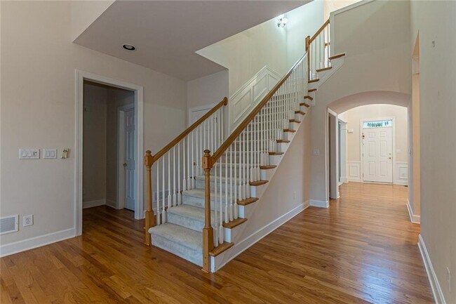 Building Photo - 1525 Broadhempston Ct
