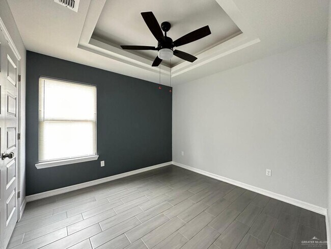 Building Photo - 13 Las Vistas Ln