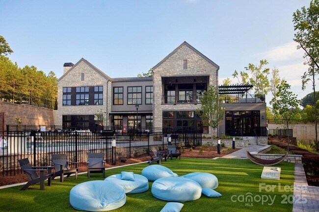 Building Photo - 9132 Senator Royall Dr