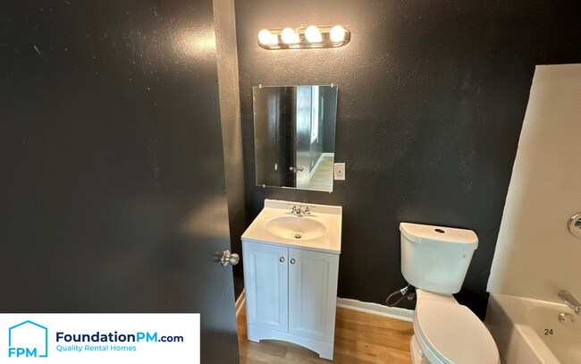 Building Photo - 1191 Sylvan St