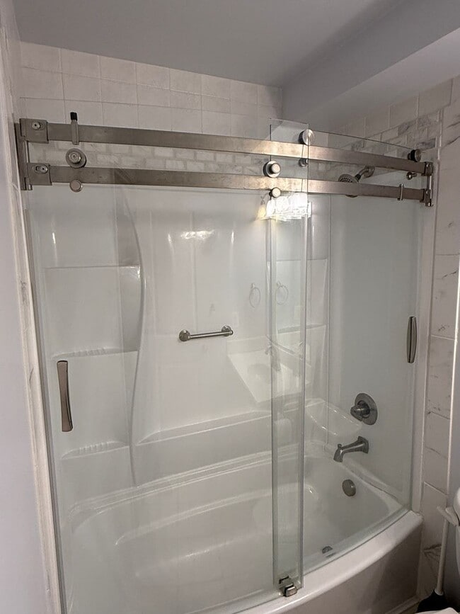 Building Photo - Prime Location- Two Bedroom Condo