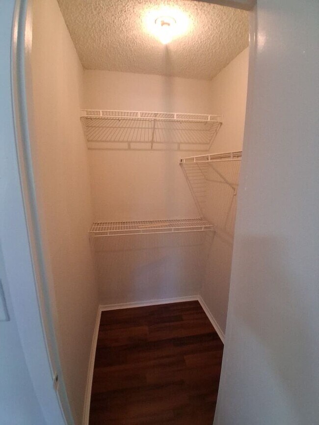 Building Photo - Oasis - # 10-201