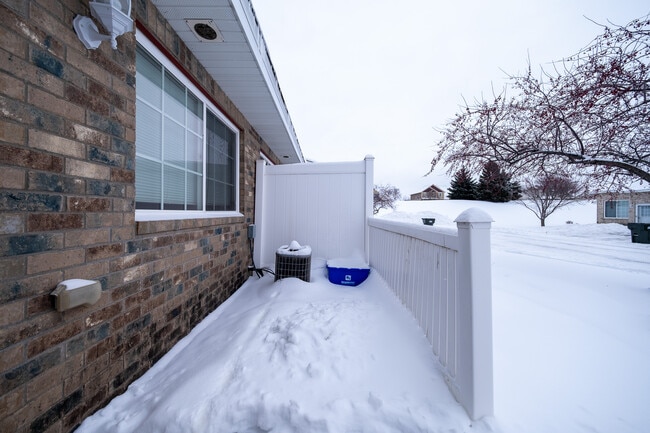 Building Photo - 17540 Gillette Way