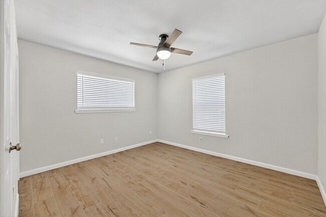 Building Photo - Affordable home in a Central Location!