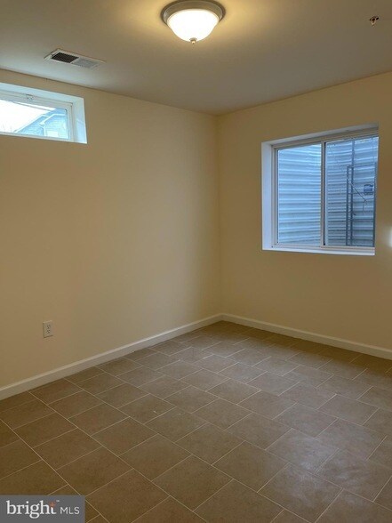 Building Photo - 9229 Wainwright Ln