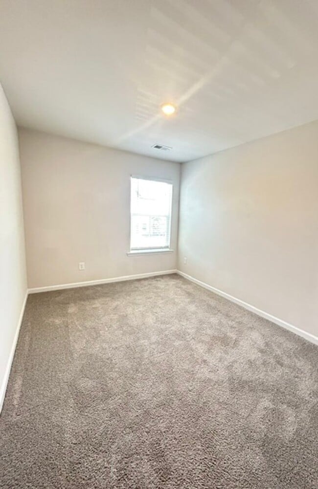 Building Photo - READY FOR YOU IN HARBISON GROVE