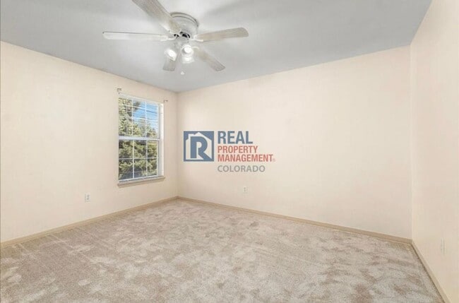 Building Photo - 10010 Irving St