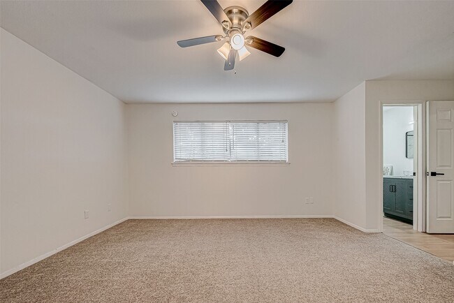 Building Photo - 4731 Casemont Dr