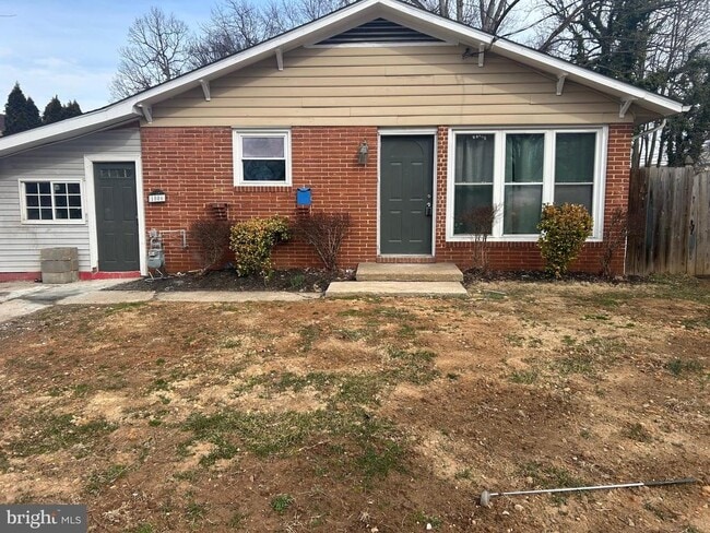 Building Photo - 1006 Fairway Ave