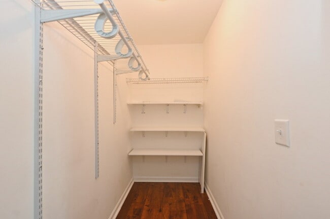 Building Photo - Minutes to Nashville! Stylish 2BR/2.5BA Goodlettsville Townhome