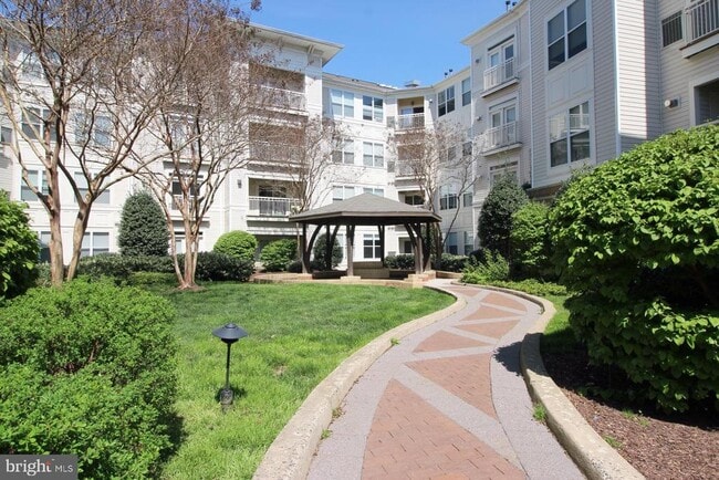 Building Photo - 2791 Centerboro Dr