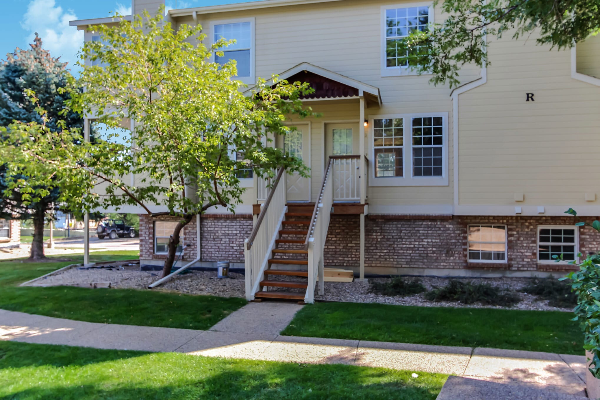 Building Photo - 3200 Azalea Dr