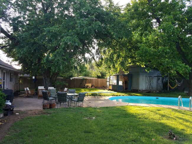 Building Photo - Terrace