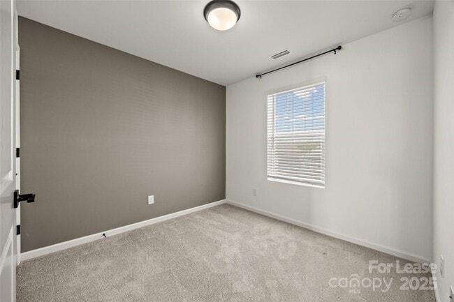 Building Photo - 15018 Scoter St