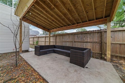 Building Photo - 15214 La Mancha Dr