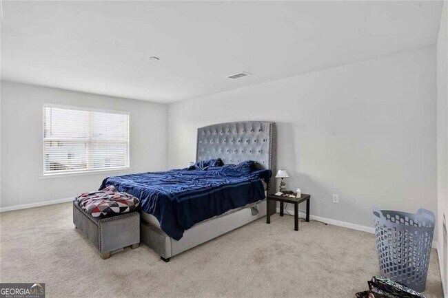 Building Photo - 616 Blue Ash Ct