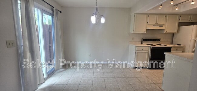 Building Photo - 6309 Sawmill Woods Dr