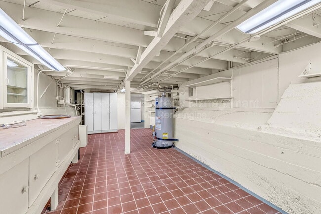 Building Photo - 940 14th St