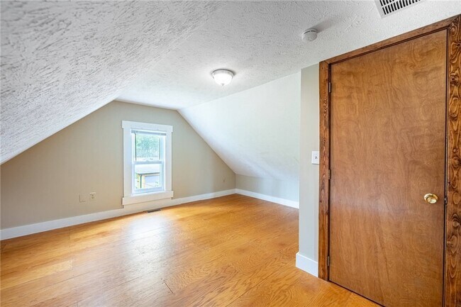 Building Photo - 244 Quitman St