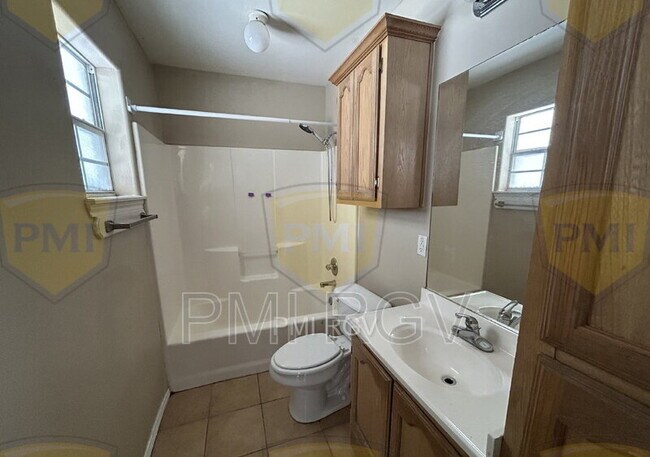 Building Photo - 2508 Toledo Ave