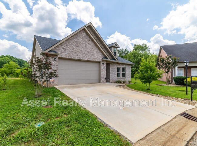 Building Photo - 127 Van Gilder Way