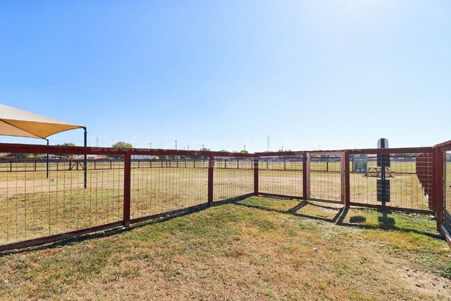 Building Photo - 9639 Shetland Park