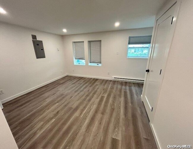 Building Photo - 40 Talcott Dr