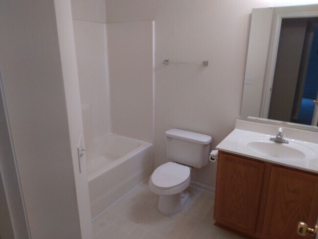 Building Photo - $1,995 - Pet Friendly, 3 Bedroom, 2 Bath H...