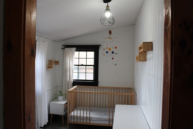 Building Photo - 16 Langlois Pines