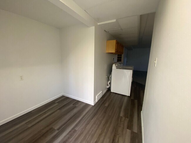 Building Photo - $1,500 | 3 Bedroom, 1 Bathroom Duplex | NO PETS | Available for an August 1st, 2026 Move In!