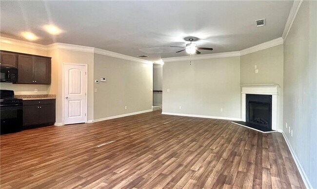Building Photo - 348 Turtle Creek Dr