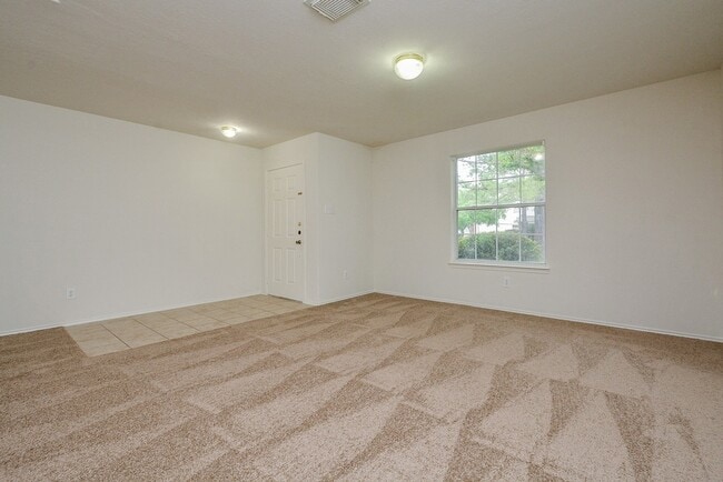 Building Photo - 18326 Thicket Grove Rd