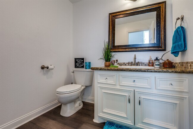 Building Photo - 8 Cypress Point Ct