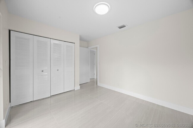 Building Photo - 5664 Boynton Crescent