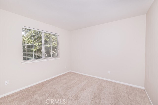 Building Photo - 920 Sawtooth Dr