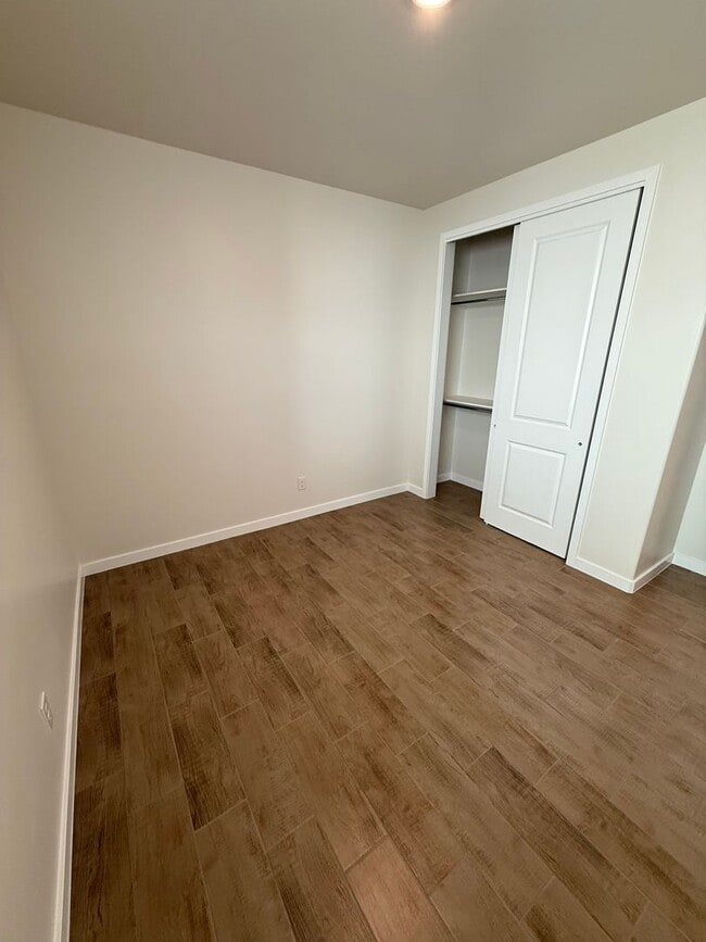 Building Photo - 5008 Sand Strm Rd