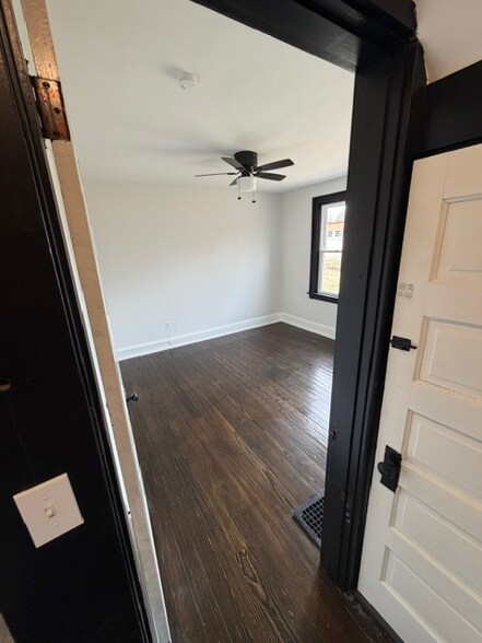 Building Photo - 10272 Burlington Rd