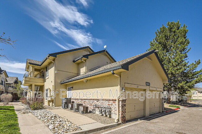 Building Photo - 8681 E Dry Creek Rd