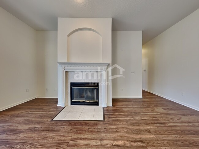 Building Photo - 716 Sid Dr