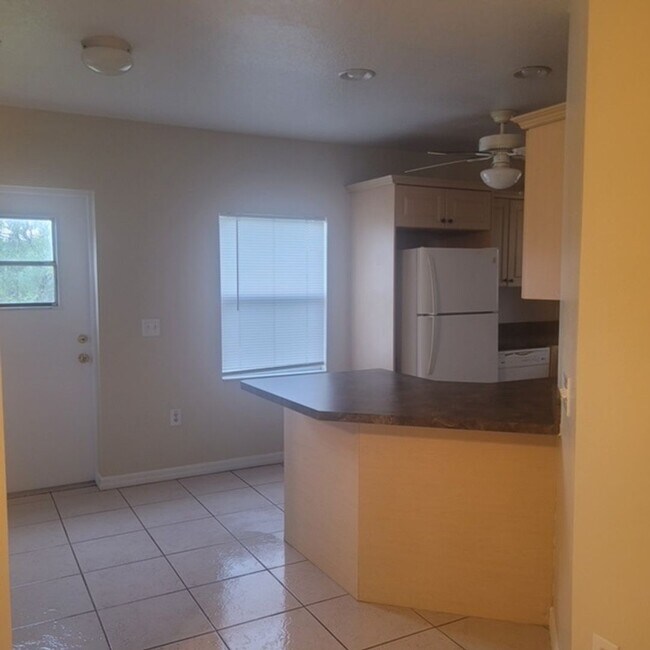 Building Photo - 2/2 Home with Water View off Neptune Road