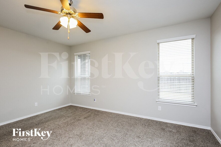 Building Photo - 11448 Starlight Ranch