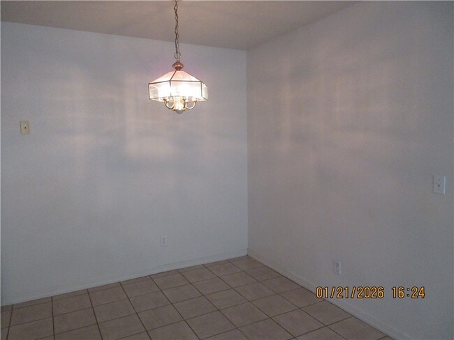 Building Photo - 2469 Fox