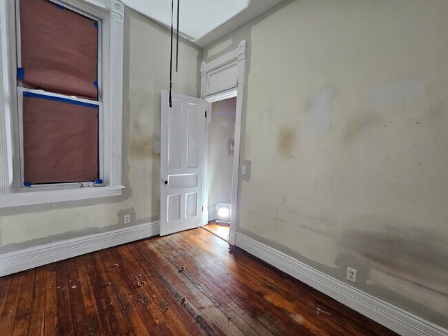 Building Photo - 2000 S Ashland Ave