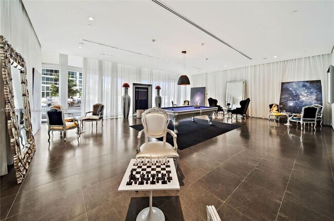Building Photo - 475 Brickell Ave
